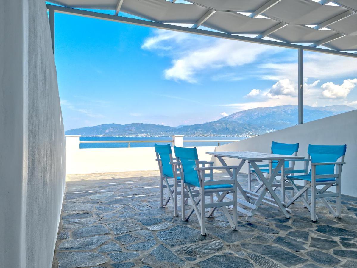 Epipleon Luxury Suites -104- Δωμάτιο 35Τμ Με Βεράντα 35Τμ Μπροστά Στη Θάλασσα นาฟปาคตอส ภายนอก รูปภาพ