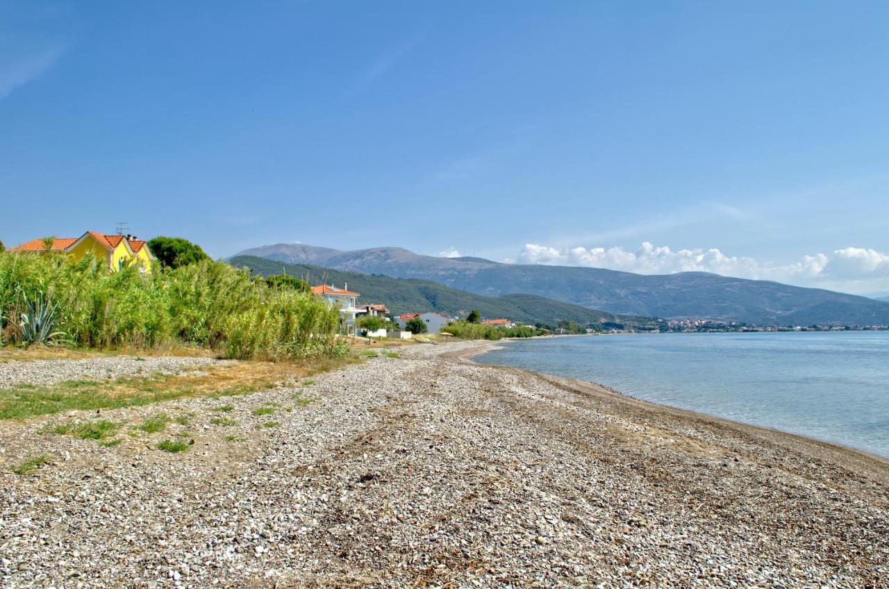 Epipleon Luxury Suites -104- Δωμάτιο 35Τμ Με Βεράντα 35Τμ Μπροστά Στη Θάλασσα นาฟปาคตอส ภายนอก รูปภาพ